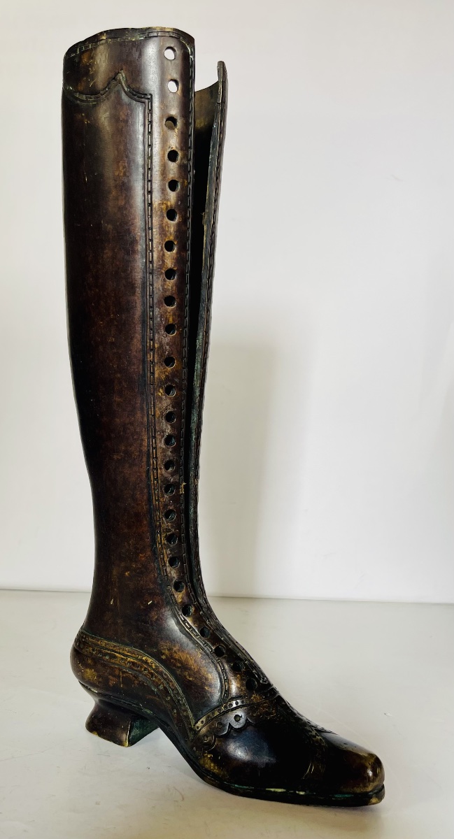Botte en bronze - Enseigne de magasin-photo-2